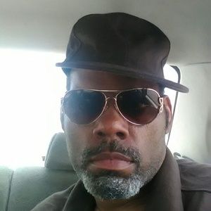 Meet your Posher, Justone